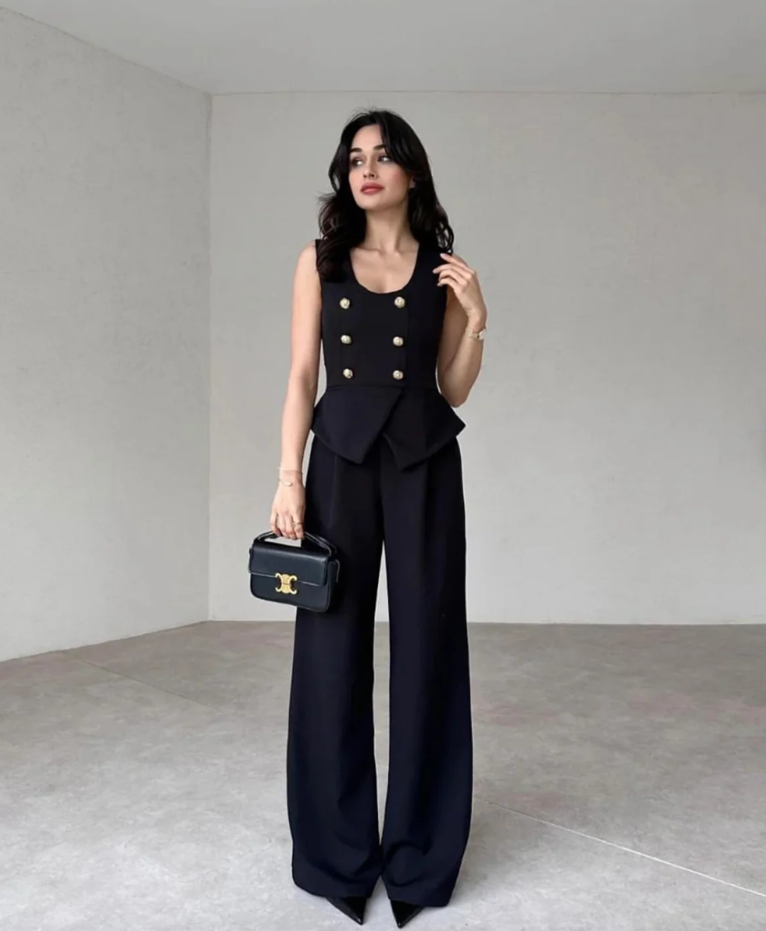 Completo Exquisite Attire